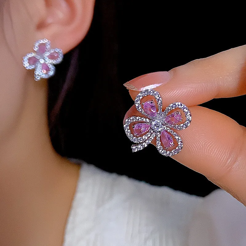 Sweet Silver Flowers Stud Earrings For Women With Copper Posts And Zirconia Inlay